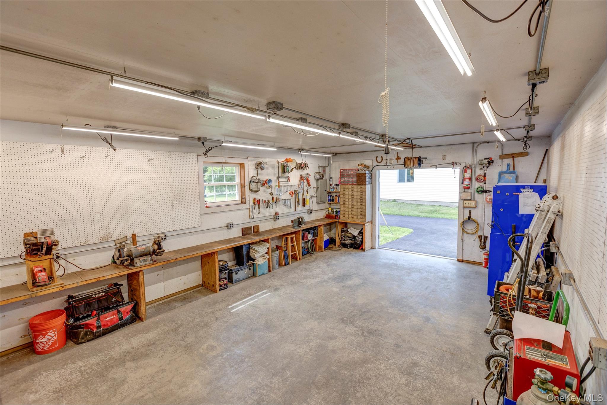 4 Low Road Wallkill, NY 12589 - Photo 44 of 50 electrified shop