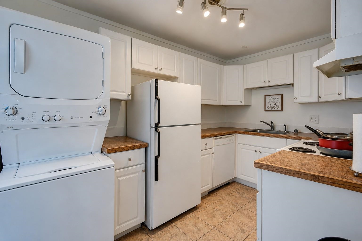 22 Oak Street, Unit 2 Conway, NH 03860 - Photo 3 of 12