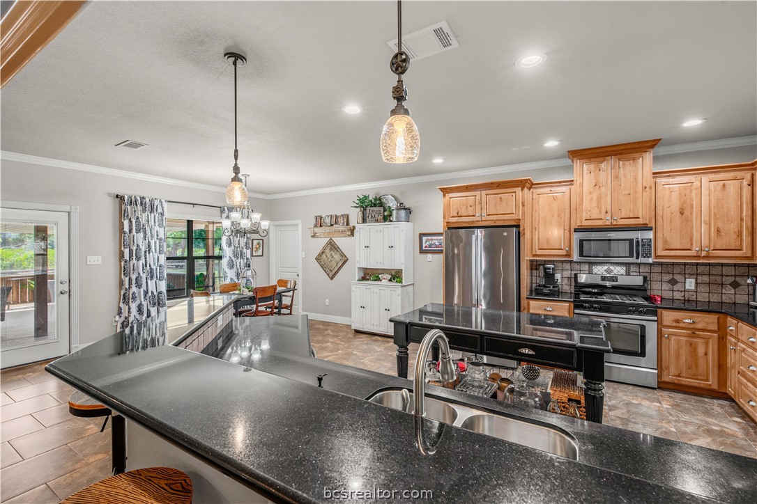 8748 Tejas Ranch Loop Bryan, TX 77808 - Photo 11 of 39 Gallery Image 11