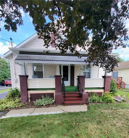 $159,900 | 825 Hazel Street, Southport, NY 14904