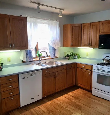 $159,900 | 825 Hazel Street, Southport, NY 14904