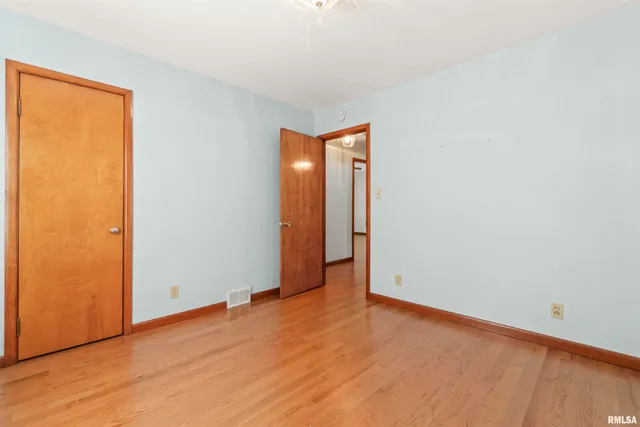 $185,000 | 1003 Walnut Street, Washington, IL 61571