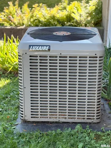 $185,000 | 1003 Walnut Street, Washington, IL 61571