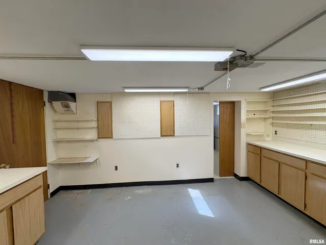 $185,000 | 1003 Walnut Street, Washington, IL 61571