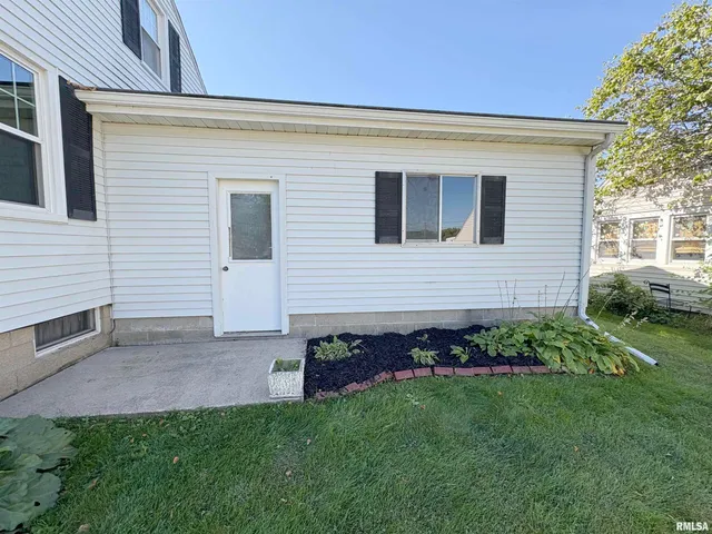 $185,000 | 1003 Walnut Street, Washington, IL 61571