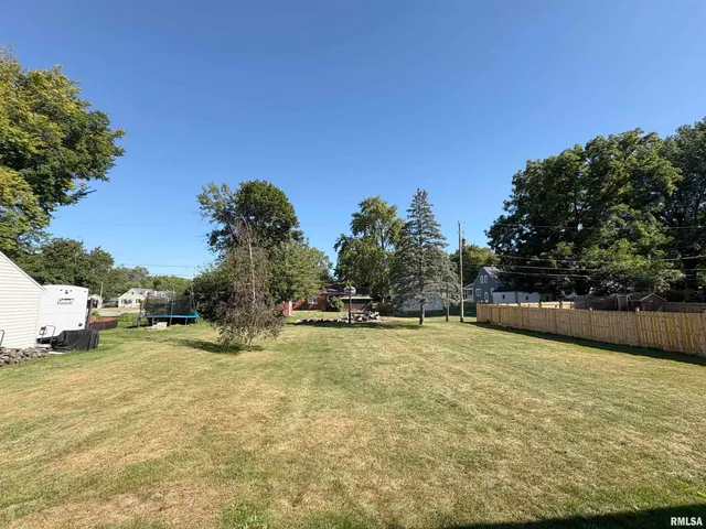 $185,000 | 1003 Walnut Street, Washington, IL 61571