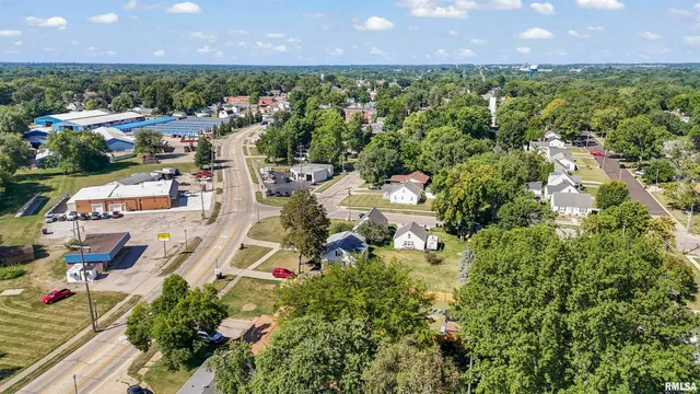 $185,000 | 1003 Walnut Street, Washington, IL 61571