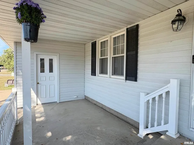 $185,000 | 1003 Walnut Street, Washington, IL 61571