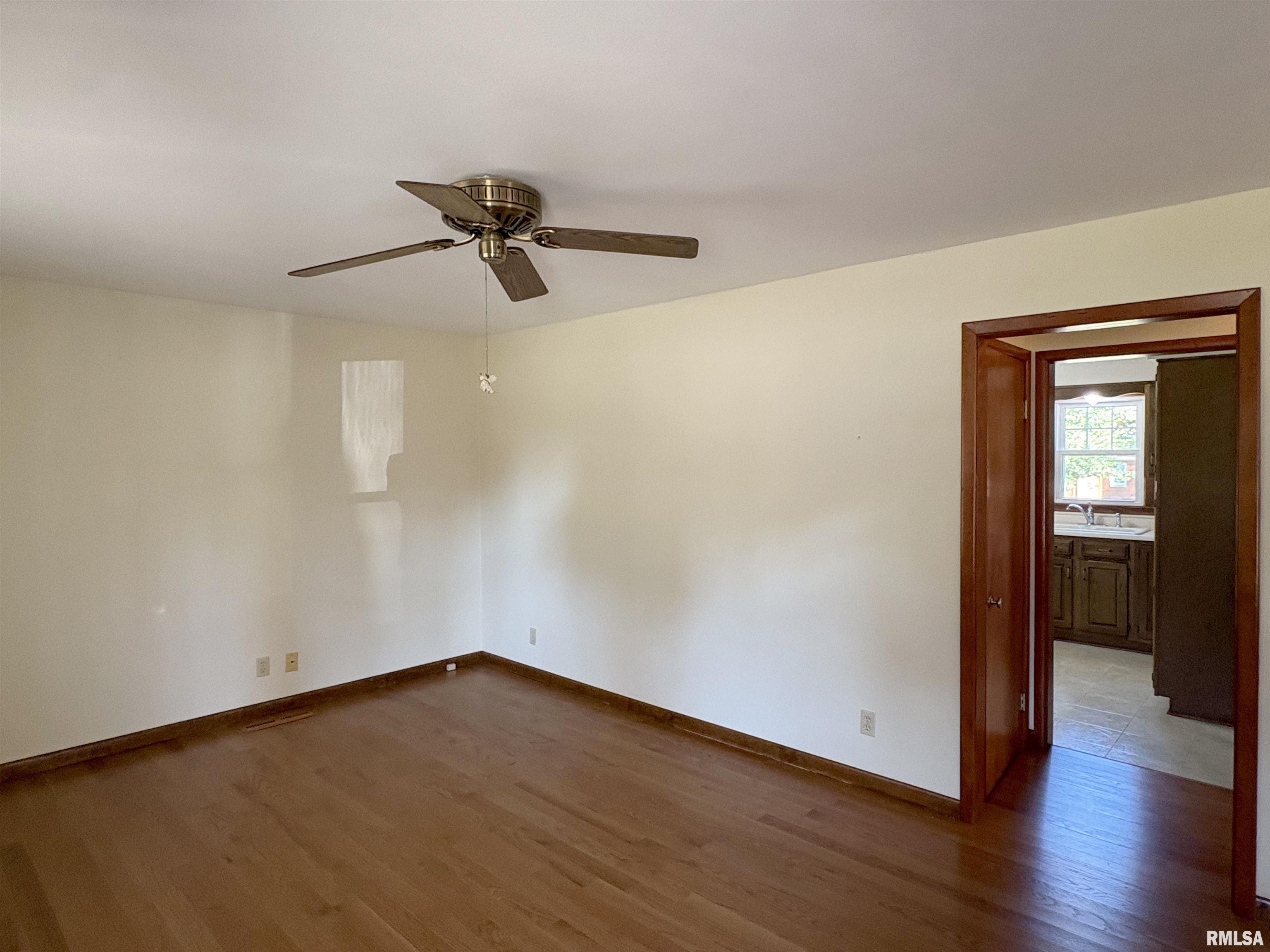 1003 Walnut Street Washington, IL 61571 - Photo 7 of 55 Gallery Image 7