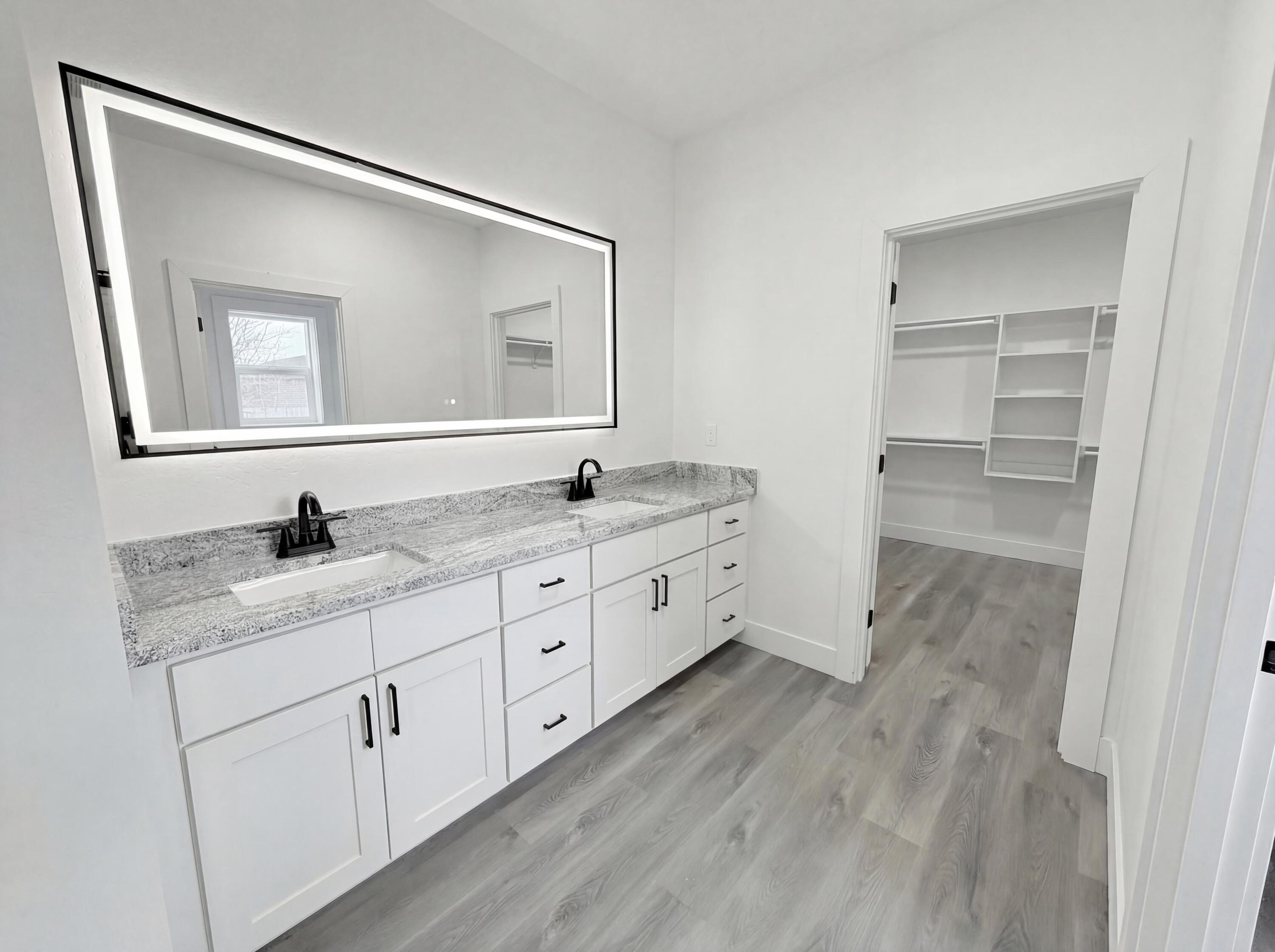465 Arnos Street Talent, OR 97540 - Photo 11 of 30