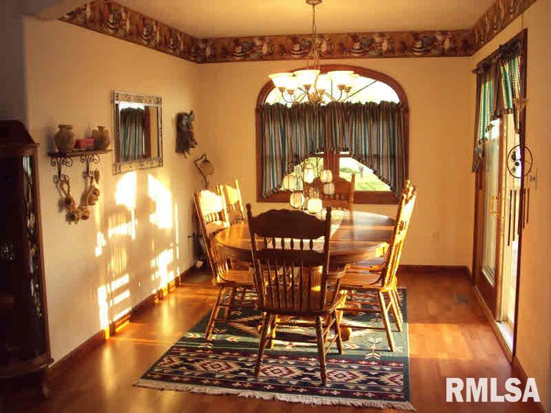 1412 Sycamore Road Carterville, IL 62918 - Photo 7 of 19 Gallery Image 7