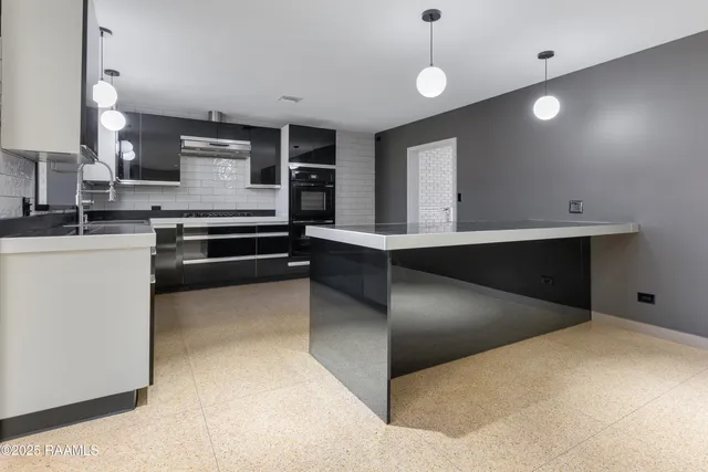 $295,000 | 118 Par Road 607, New Iberia, LA 70563