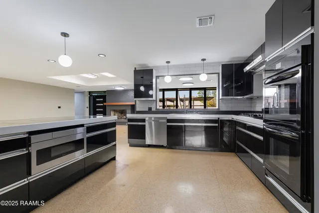 $295,000 | 118 Par Road 607, New Iberia, LA 70563