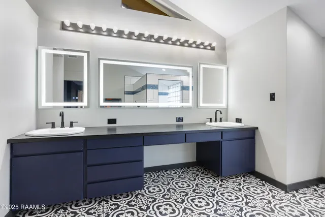 $295,000 | 118 Par Road 607, New Iberia, LA 70563