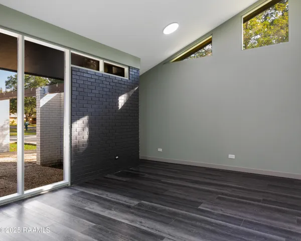 $295,000 | 118 Par Road 607, New Iberia, LA 70563