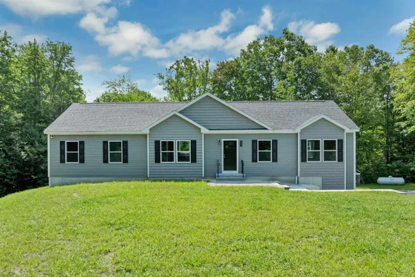 $785,000 | 556 Old Candia Road, Candia, NH 03034