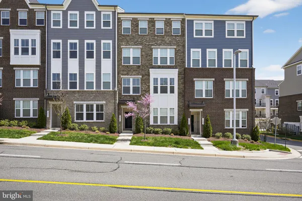 $3,300 | 14937 River Walk Way, Woodbridge, VA 22191