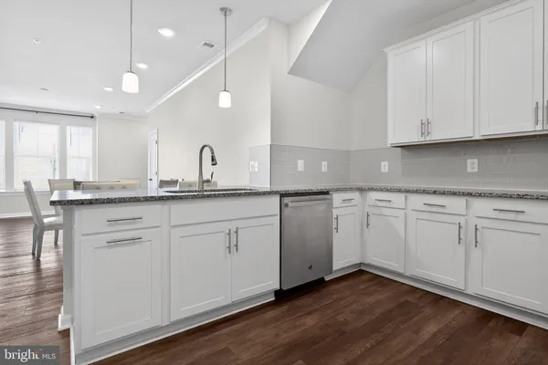 $3,300 | 14937 River Walk Way, Woodbridge, VA 22191