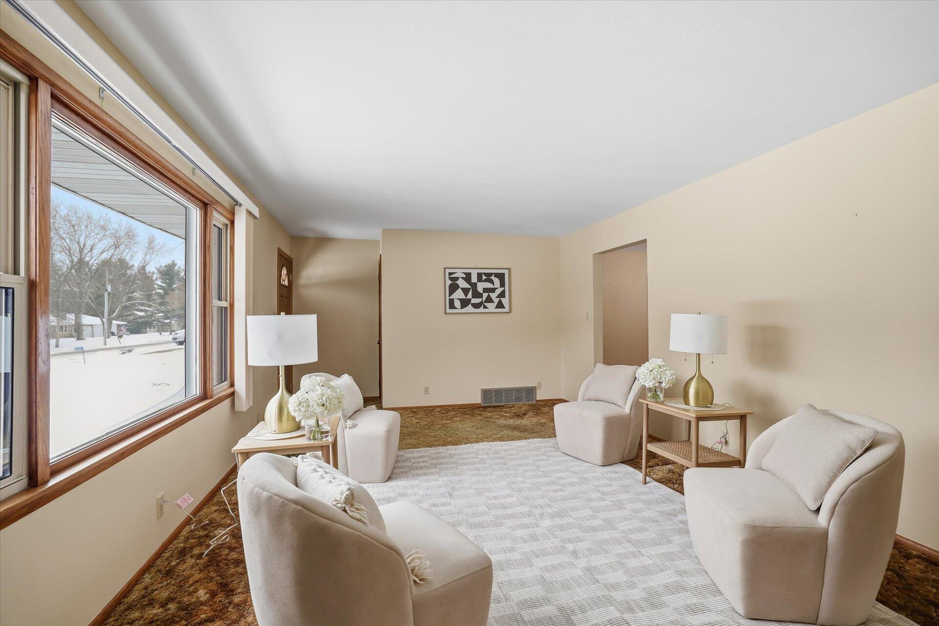 N4059 Rome Road Rubicon, WI 53078 - Photo 7 of 28 Living Room