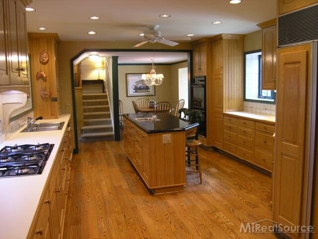 79 Cloverly Road Grosse Pointe Farms, MI 48236 - Photo 6 of 30