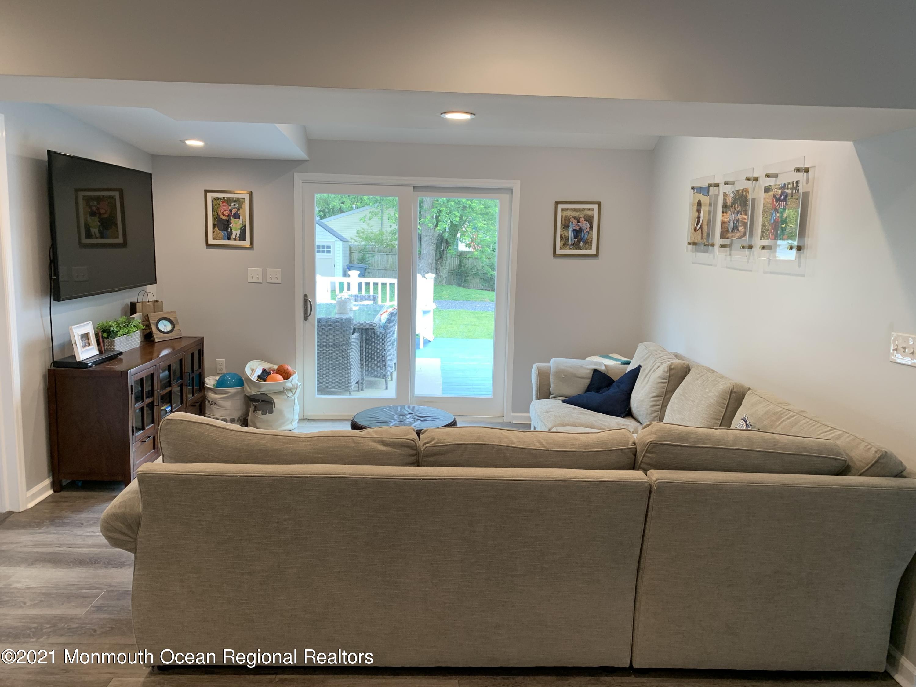 34 Forrest Avenue Rumson, NJ 07760 - Photo 6 of 22 IMG_1847