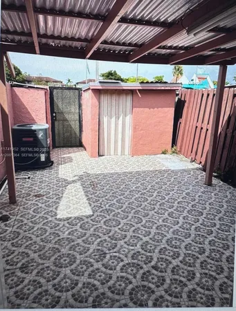 $2,500 | 4372 West 11th Lane, Unit 30, Hialeah, FL 33012