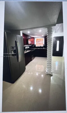 $2,500 | 4372 West 11th Lane, Unit 30, Hialeah, FL 33012