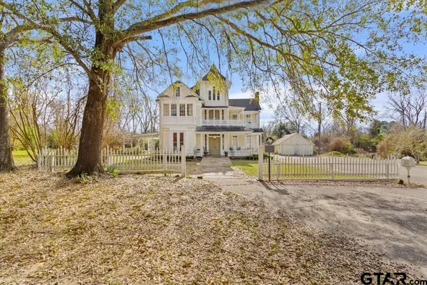 $524,900 | 301 West Larissa Street, Jacksonville, TX 75766