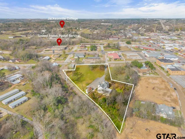 $524,900 | 301 West Larissa Street, Jacksonville, TX 75766