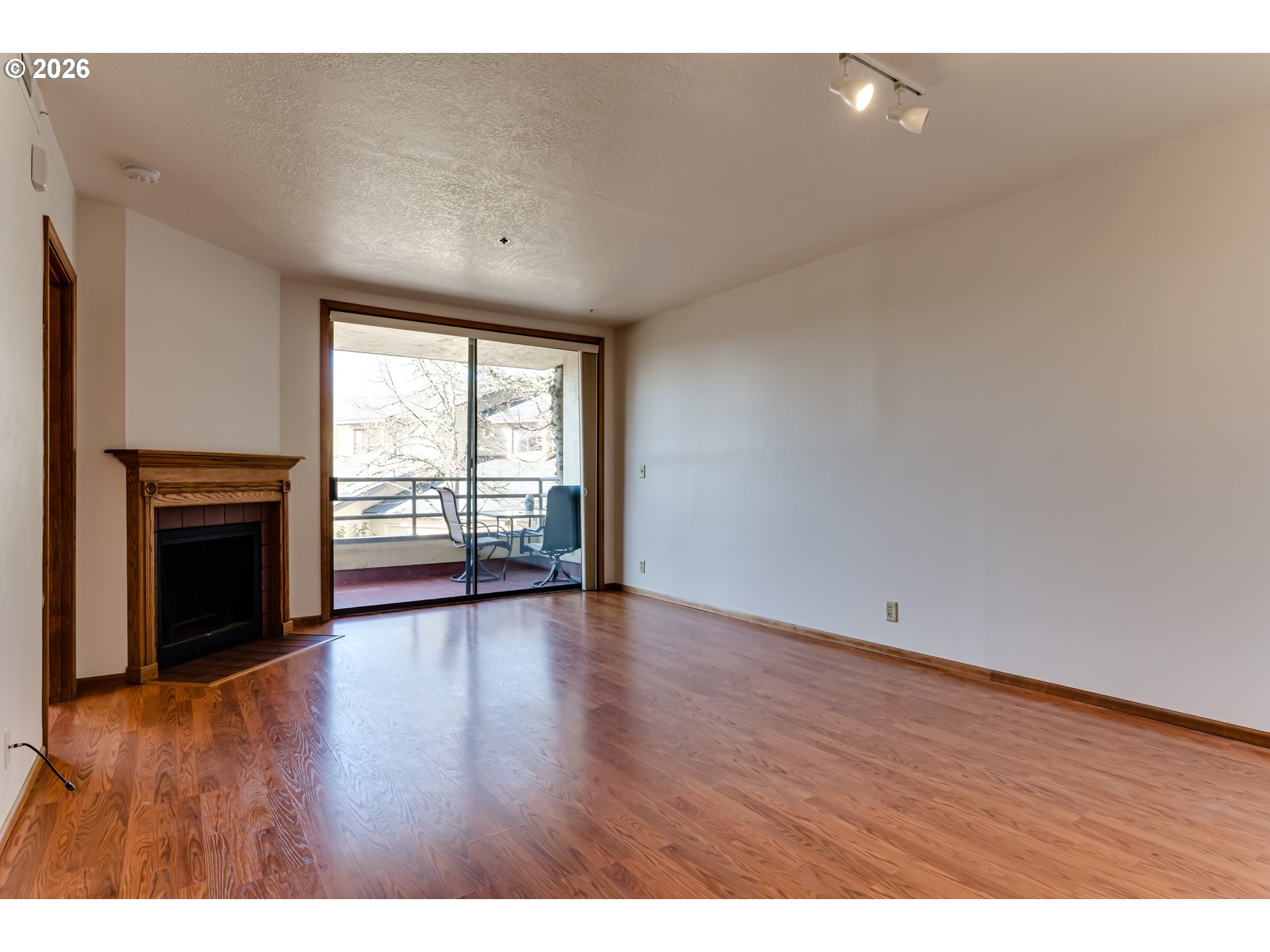 606 Wimbledon Court Eugene, OR 97401 - Photo 12 of 35