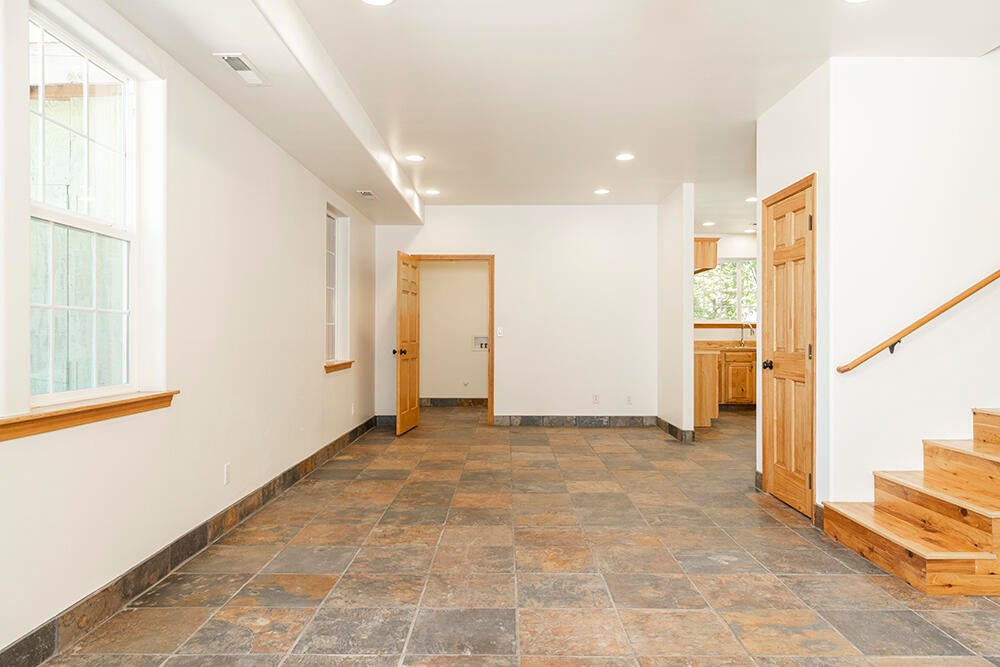 12959 Water Gap Road Williams, OR 97544 - Photo 10 of 51 10