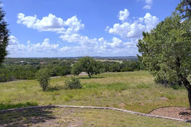$739,500 | 995 Cielo Springs Drive, Blanco, TX 78606