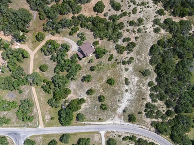 $739,500 | 995 Cielo Springs Drive, Blanco, TX 78606