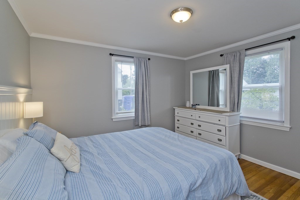 43 Sedgewick Street Springfield, MA 01108 - Photo 12 of 34