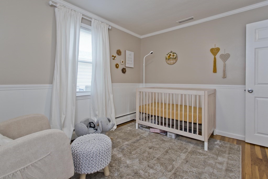 43 Sedgewick Street Springfield, MA 01108 - Photo 10 of 34