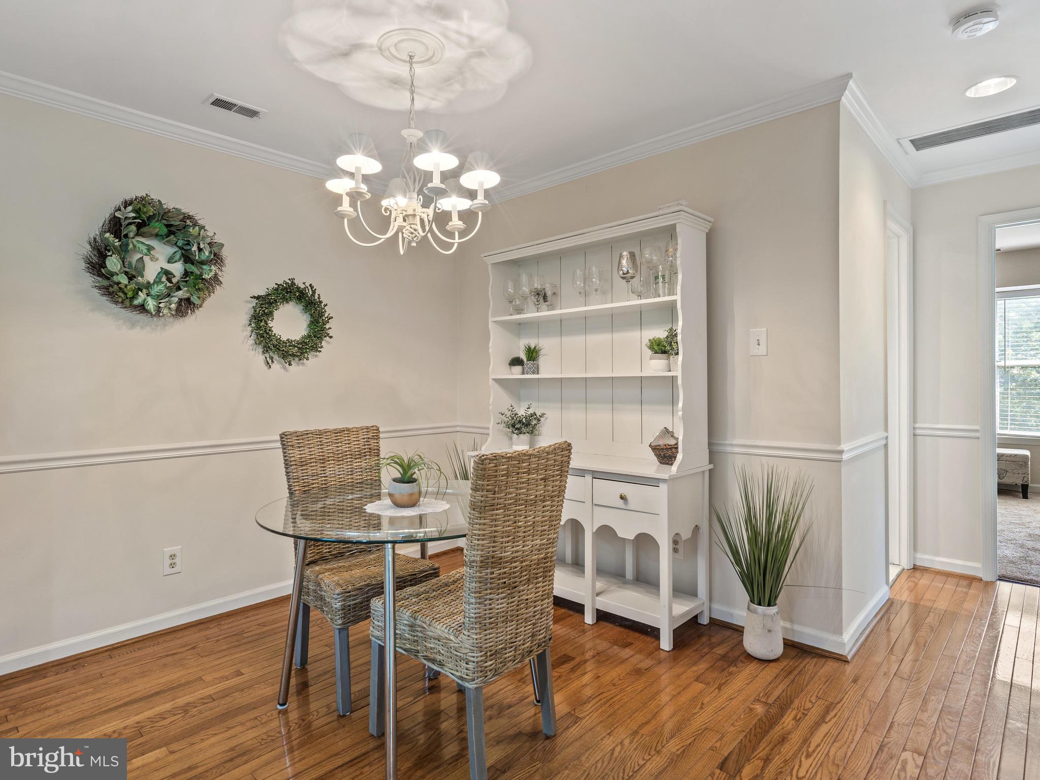 13706 Modrad Way, Unit 7A22 Silver Spring, MD 20904 - Photo 18 of 48 Dining Room