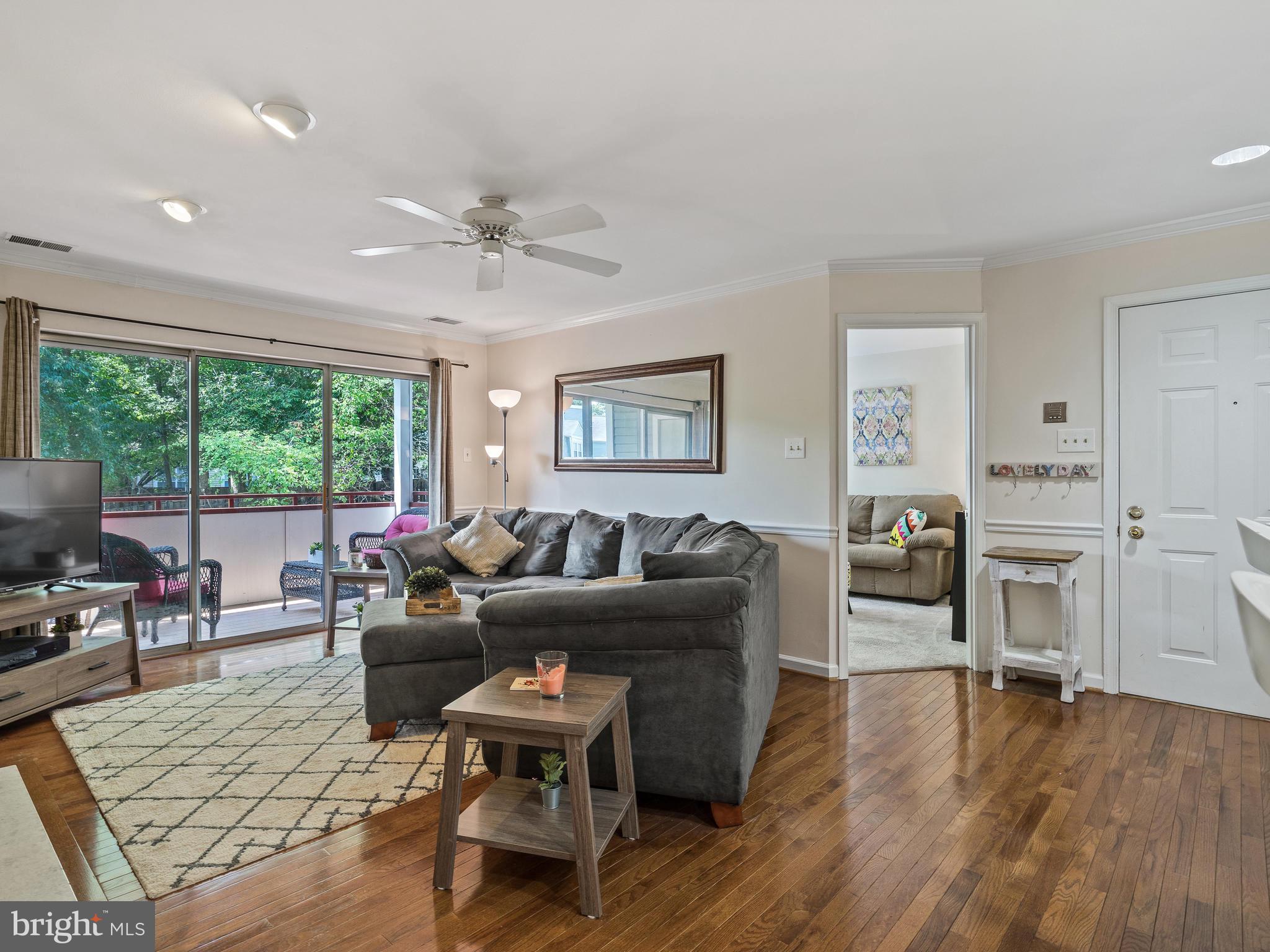 13706 Modrad Way, Unit 7A22 Silver Spring, MD 20904 - Photo 8 of 48 Living Room
