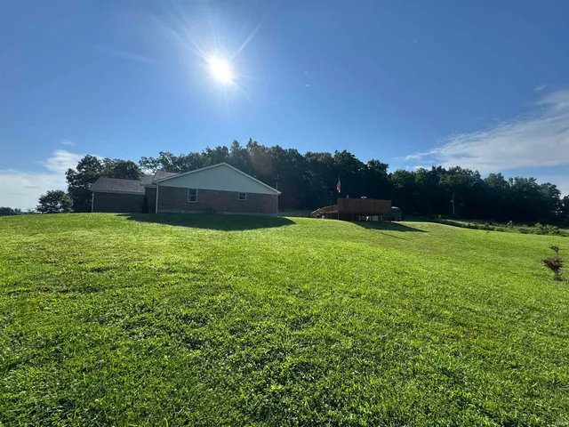 $390,000 | 8488 East Ash Road, Bloomfield, IN 47424