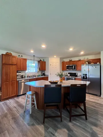 $390,000 | 8488 East Ash Road, Bloomfield, IN 47424