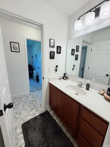 $390,000 | 8488 East Ash Road, Bloomfield, IN 47424