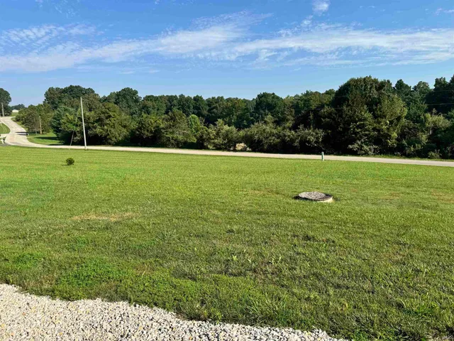 $390,000 | 8488 East Ash Road, Bloomfield, IN 47424