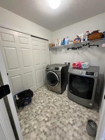 $390,000 | 8488 East Ash Road, Bloomfield, IN 47424