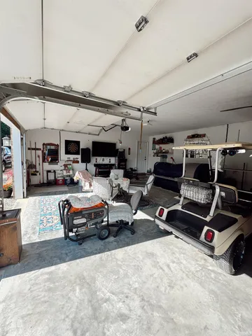 $390,000 | 8488 East Ash Road, Bloomfield, IN 47424