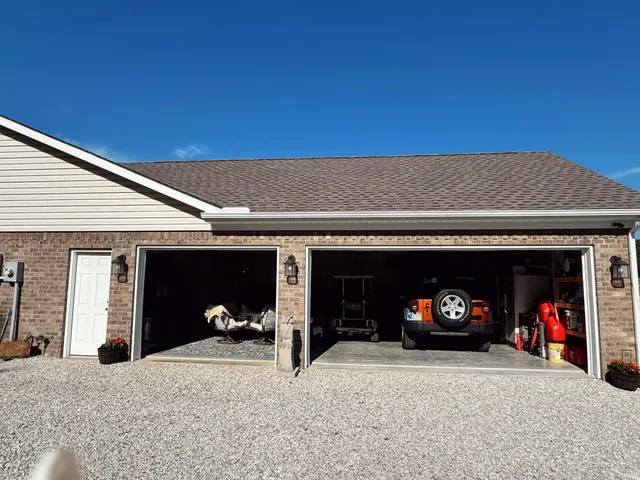 $390,000 | 8488 East Ash Road, Bloomfield, IN 47424