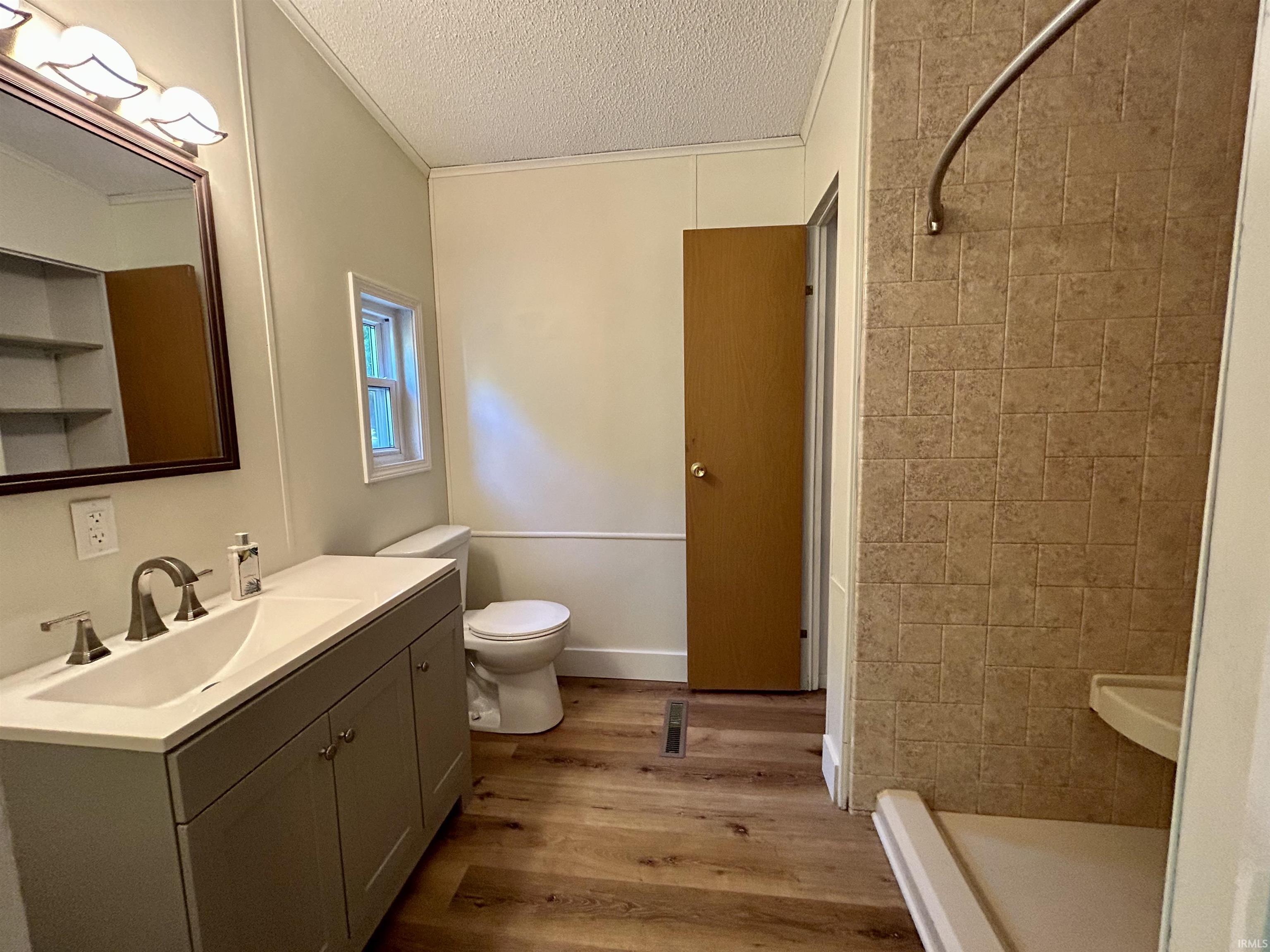5250 South Country Club Road Warsaw, IN 46580 - Photo 14 of 33 Gallery Image 14