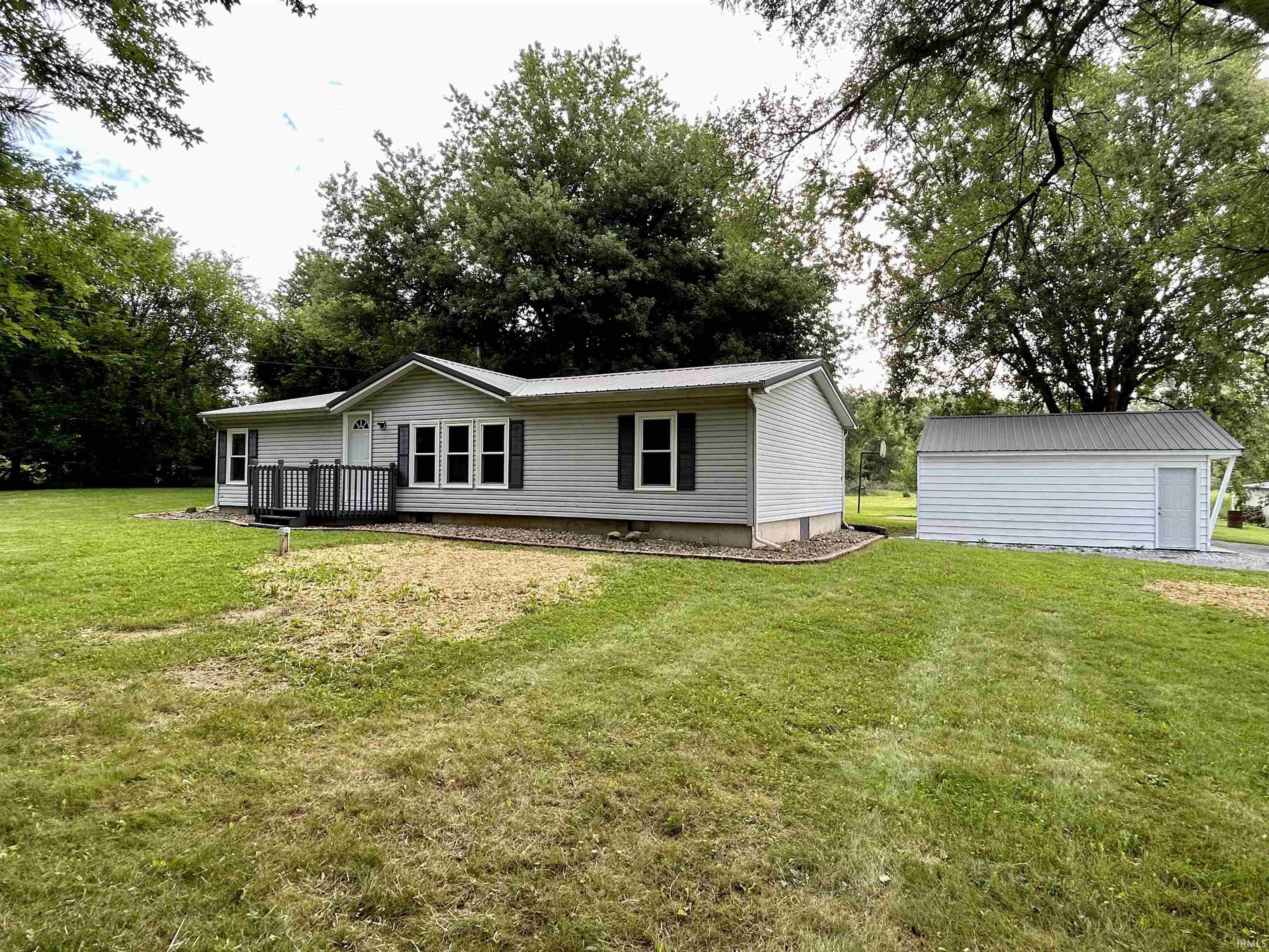 5250 South Country Club Road Warsaw, IN 46580 - Photo 2 of 33 Gallery Image 2