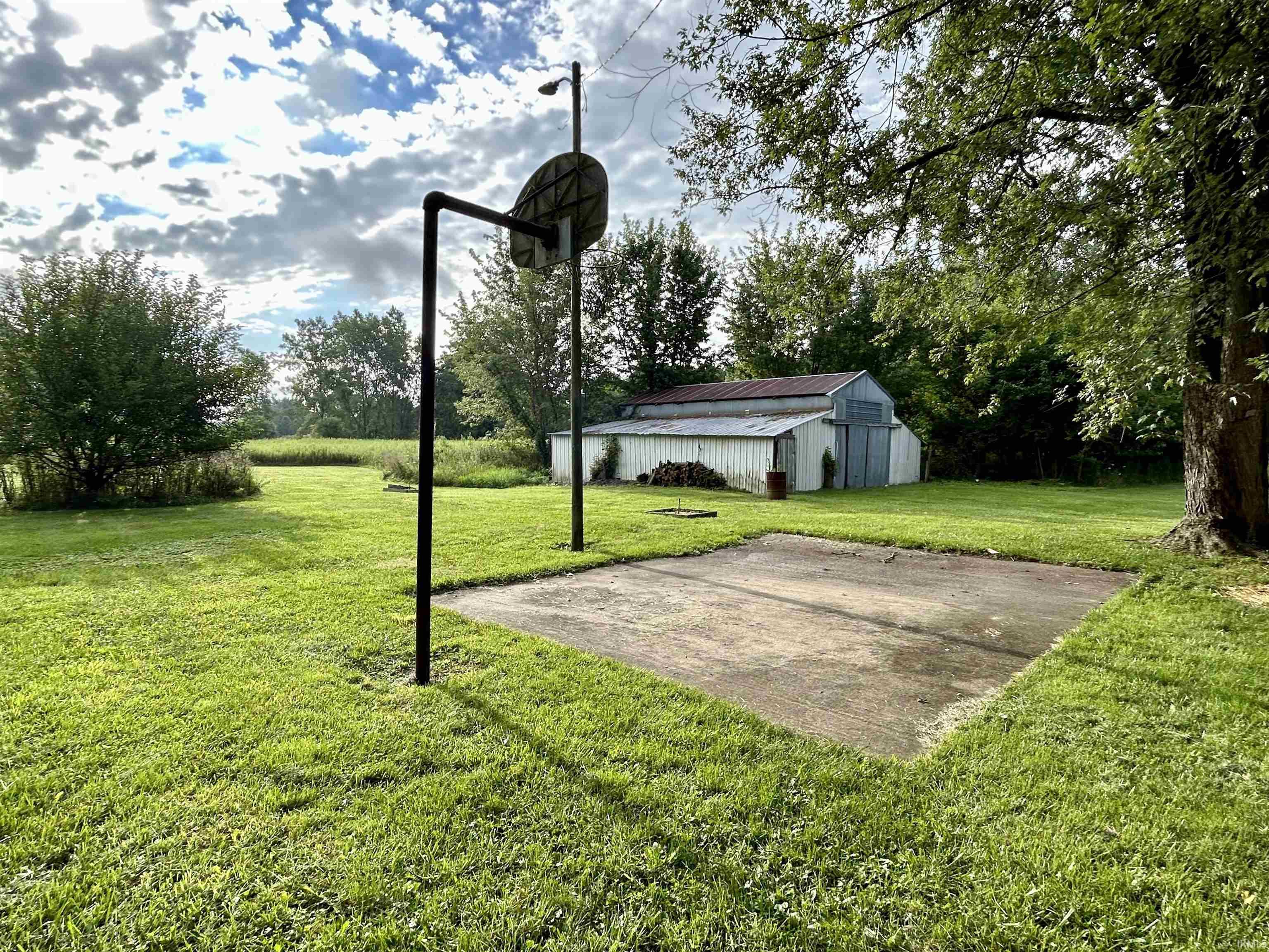5250 South Country Club Road Warsaw, IN 46580 - Photo 23 of 33 Gallery Image 23