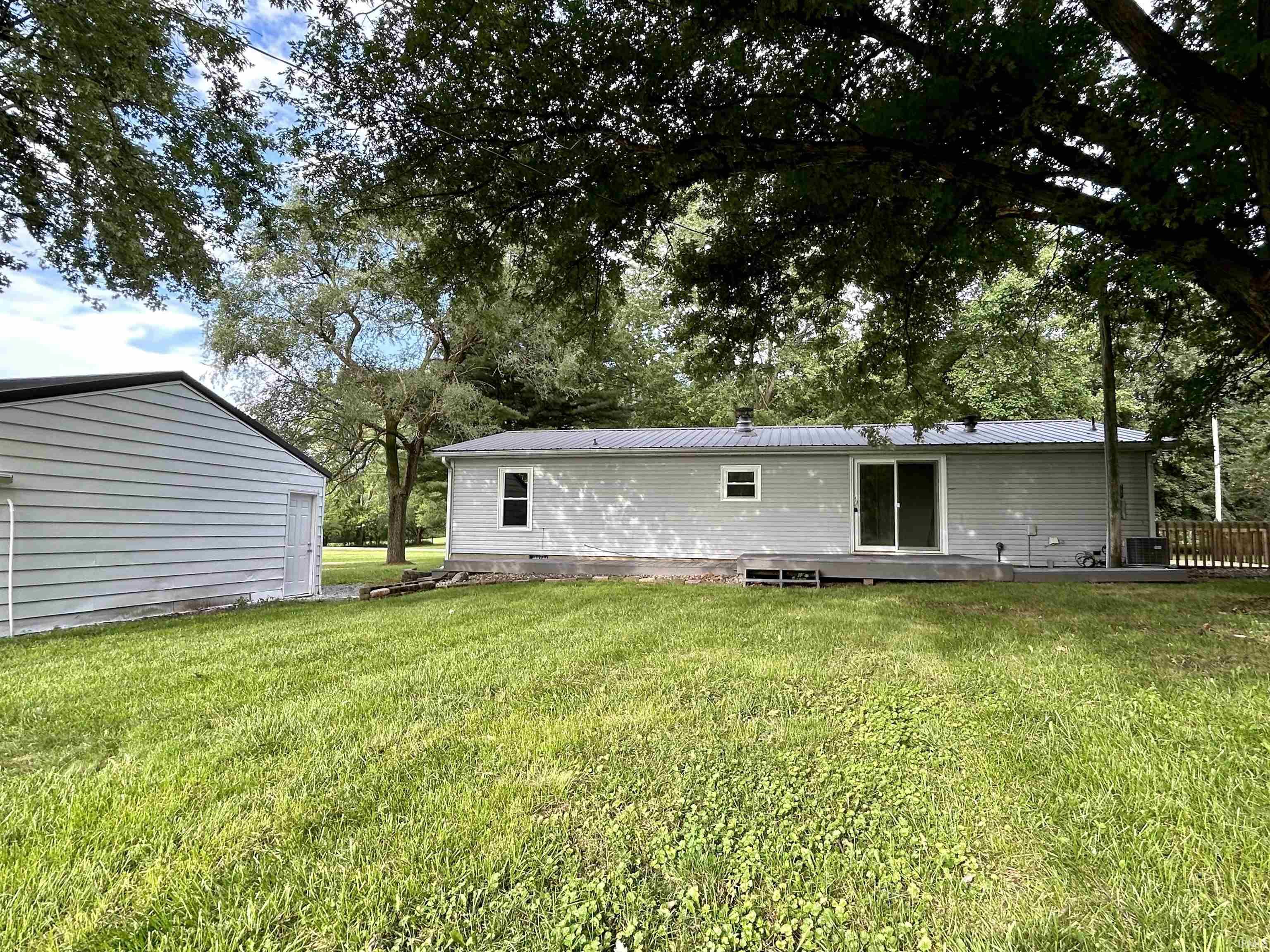 5250 South Country Club Road Warsaw, IN 46580 - Photo 25 of 33 Gallery Image 25