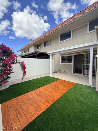 $279,900 | 2482 Paradise Village Way, Las Vegas, NV 89120