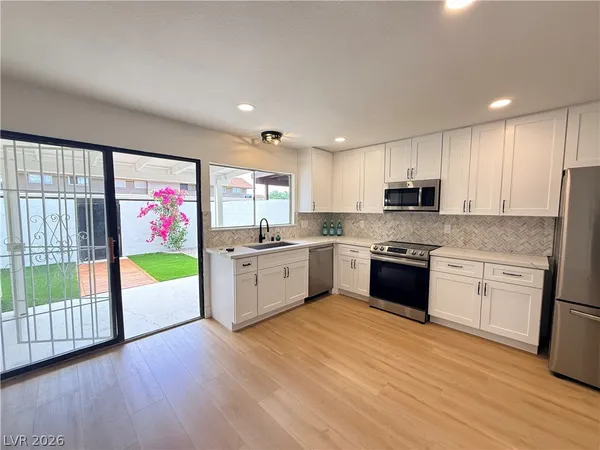 $279,900 | 2482 Paradise Village Way, Las Vegas, NV 89120